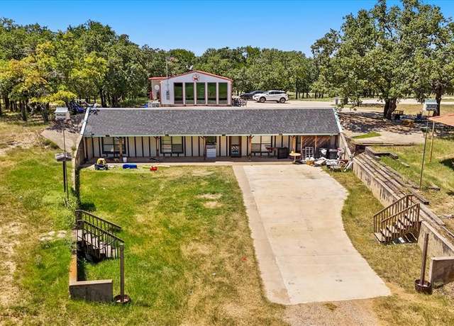 Property at 283 County Road 4794, Boyd, TX 76023, 3 beds, 1.5 baths