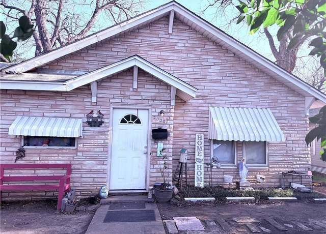 Property at 2020 Maple Ave, Waco, TX 76707, 5 beds, 2 baths
