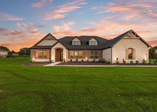Property at 3507 Lariat Trl, Van Alstyne, TX 75495, 4 beds, 3 baths