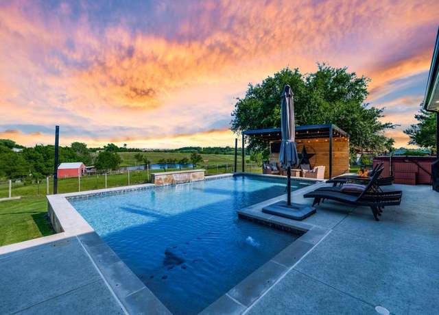 Property at 16012 Valley View Rd, Forney, TX 75126, 3 beds, 2 baths