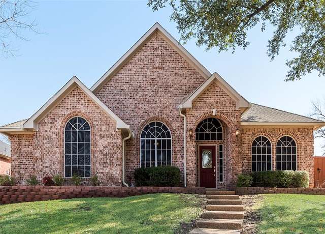 Property at 1295 Shores Blvd, Rockwall, TX 75087, 4 beds, 2 baths