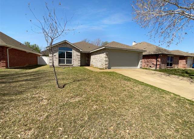 Property at 3331 Light Point Dr, Dallas, TX 75228, 4 beds, 2 baths