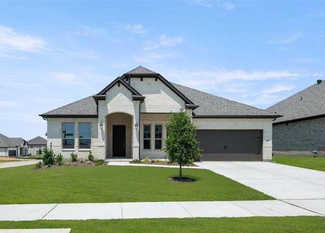 Property at 405 Daybreak Dr, Waxahachie, TX 75167, 4 beds, 3 baths