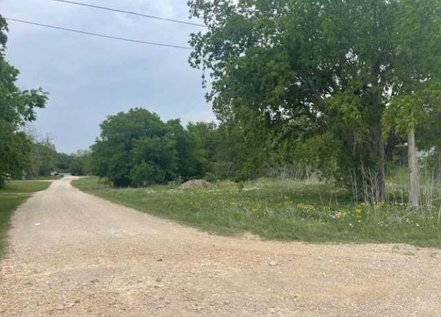 Property at 160 2nd St, Walnut Springs, TX 76690
