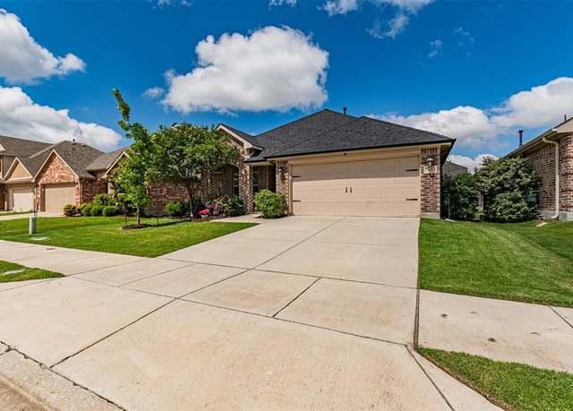 Property at 816 Kinghaven Dr, Little Elm, TX 75068, 3 beds, 2 baths