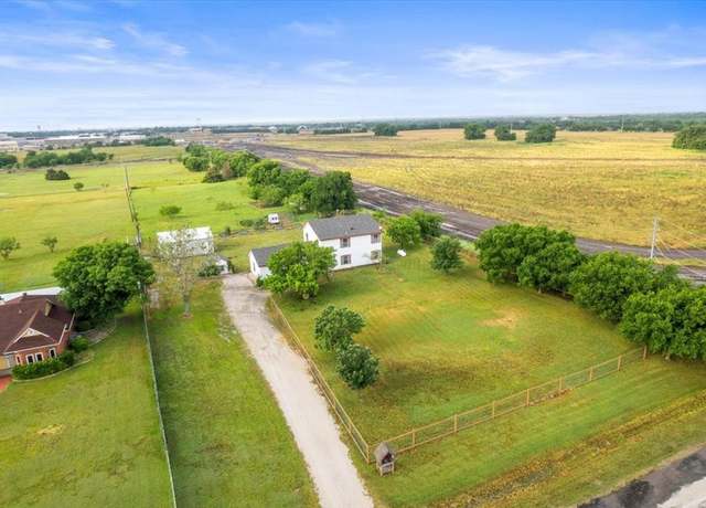 Property at 3119 Belz Rd, Sanger, TX 76266, 5 beds, 3 baths