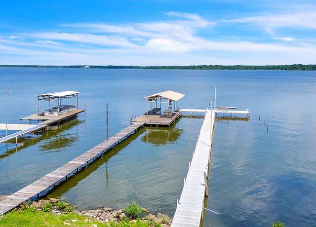 Property at 10032 Brinwood Dr, Wills Point, TX 75169, 3 beds, 2 baths