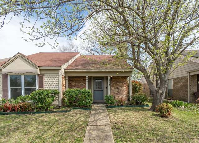 Property at 818 Versailles St, Mesquite, TX 75149, 2 beds, 2 baths