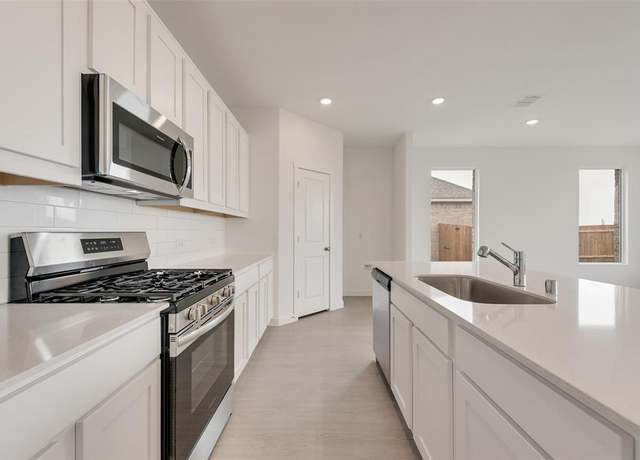 Property at 1821 Bog Spruce Ln, Mckinney, TX 75071, 4 beds, 3 baths