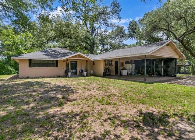 Property at 1709 Okeefe Rd, Jacksonville, TX 75766, 3 beds, 2.5 baths