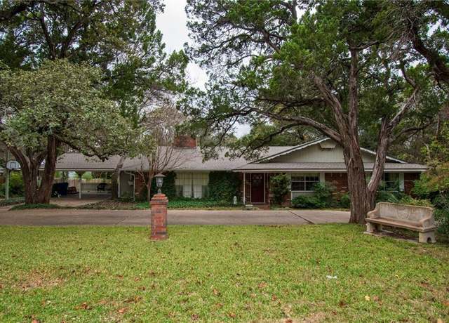 Property at 4016 N 27th St, Waco, TX 76708, 4 beds, 2 baths