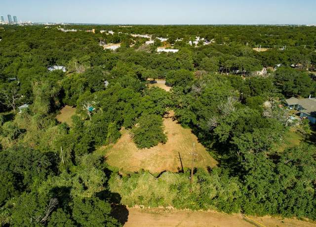 Property at 1620 Oak Knoll Dr, Haltom City, TX 76117