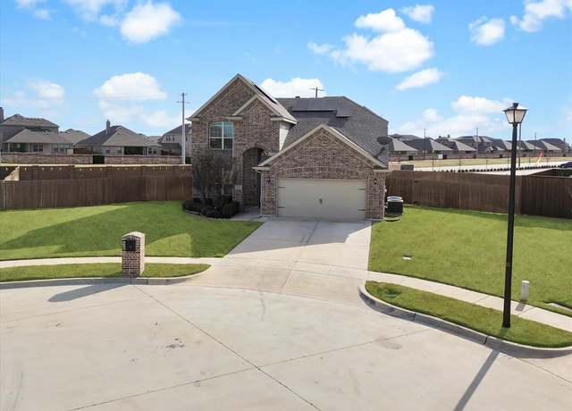 Property at 113 Live Oak Dr, Crowley, TX 76036, 4 beds, 2.5 baths