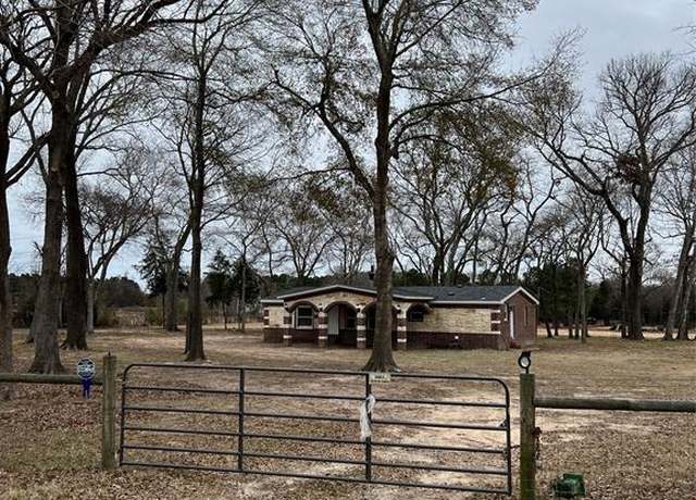 Property at 4066 Laster Rd, Athens, TX 75752, 3 beds, 2 baths