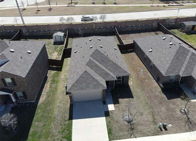Property at 1404 Waggoner Dr, Aubrey, TX 76227, 3 beds, 2 baths