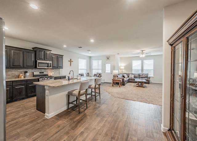 Property at 1208 Tiburon Trl, Cleburne, TX 76033, 4 beds, 2 baths