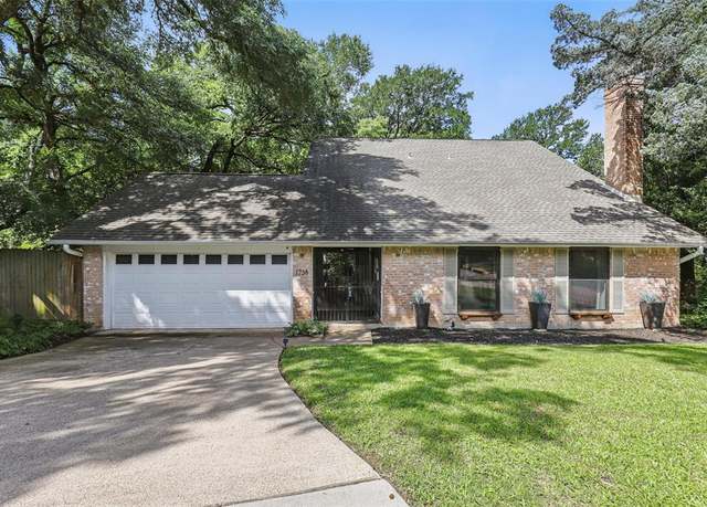 Property at 1738 Northaven Ct, Arlington, TX 76012, 3 beds, 2.5 baths