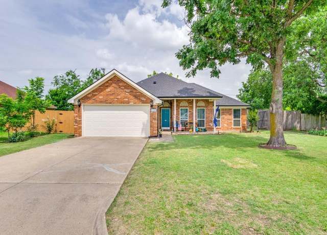 Property at 1200 Charles Dr, Alvarado, TX 76009, 3 beds, 2 baths