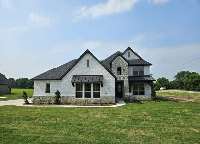 Property at 216 Redwood Cir, Trenton, TX 75490, 4 beds, 3.5 baths