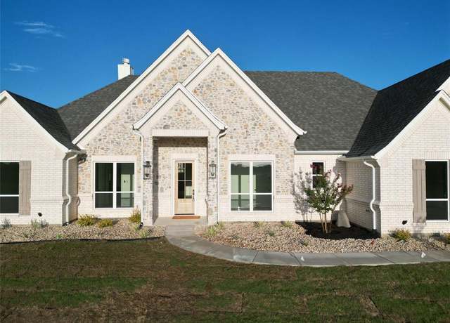 Property at 1038 Deer Island Ct, Azle, TX 76020, 4 beds, 2.5 baths