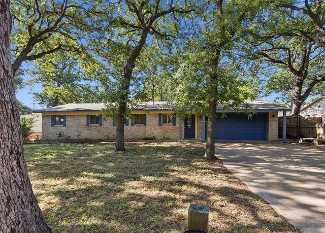 Property at 1814 Dogwood Dr, Arlington, TX 76012, 4 beds, 3 baths