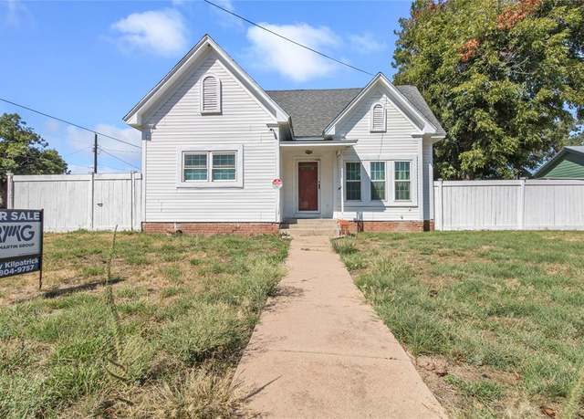 Property at 1516 S Colorado St, Coleman, TX 76834, 3 beds, 2 baths