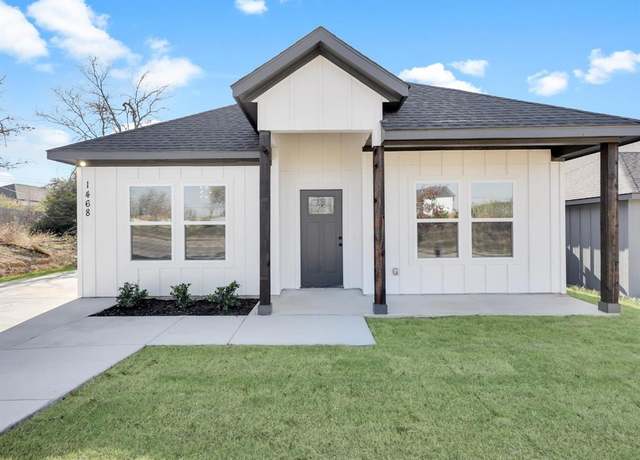Property at 1468 E Rosedale St, Fort Worth, TX 76104, 4 beds, 2 baths