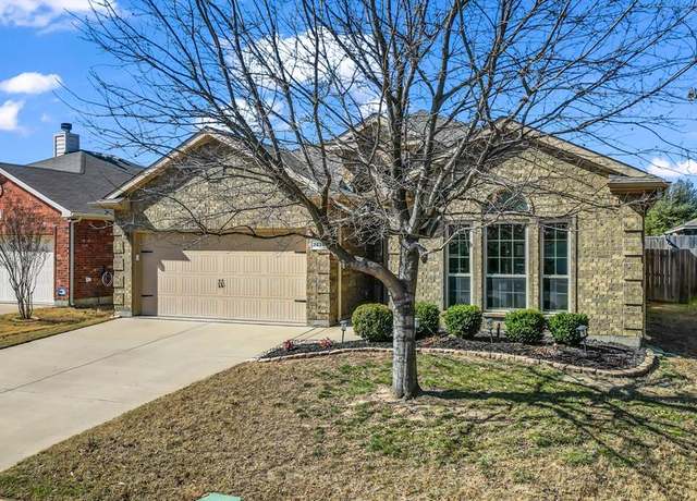 Property at 2226 Whitney Dr, Weatherford, TX 76087, 3 beds, 2 baths