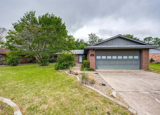 Property at 3206 Northpoint Rd, Sherman, TX 75090, 3 beds, 2 baths