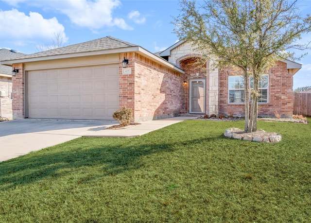 Property at 405 Emerald Creek Dr, Fort Worth, TX 76131, 3 beds, 2 baths