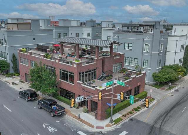 Property at 715 Jones St, Fort Worth, TX 76102, 3 beds, 3.5 baths
