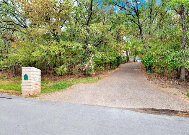 Property at 611 Alexandrite Dr, Oak Point, TX 75068, 6 beds, 4.5 baths
