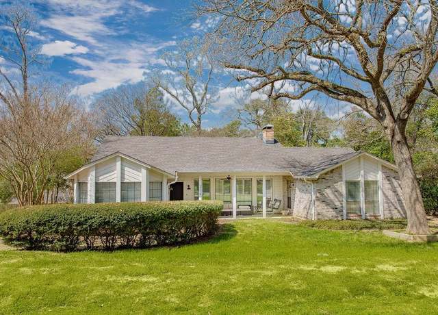 Property at 214 E Hideaway Ln, Hideaway, TX 75771, 3 beds, 2 baths