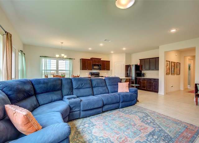 Property at 914 Edgar St, Greenville, TX 75401, 3 beds, 2 baths