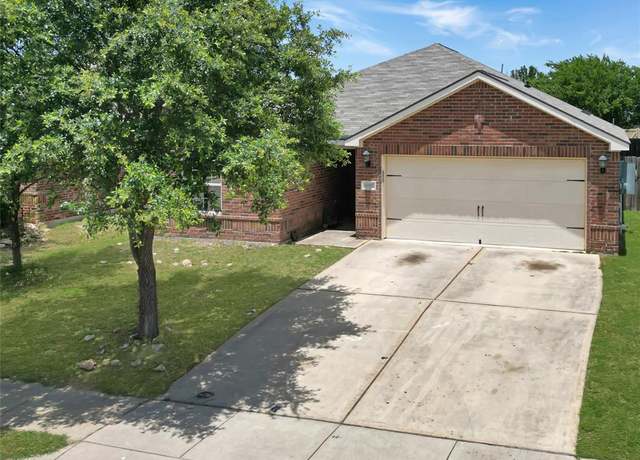 Property at 6133 Chalk Hollow Dr, Fort Worth, TX 76179, 4 beds, 2 baths