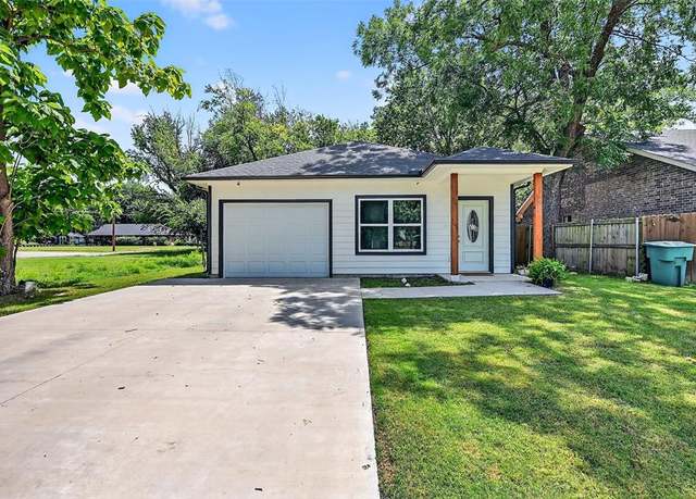 Property at 515 N East St, Sherman, TX 75090, 3 beds, 2 baths
