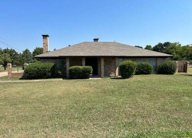 Property at 506 W Wrenn St, Savoy, TX 75479, 3 beds, 3 baths
