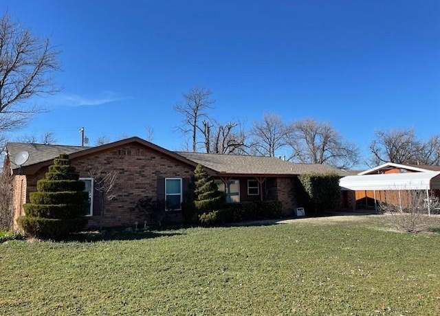 Property at 502 S Avenue A Ave S, Knox City, TX 79529, 3 beds, 2 baths