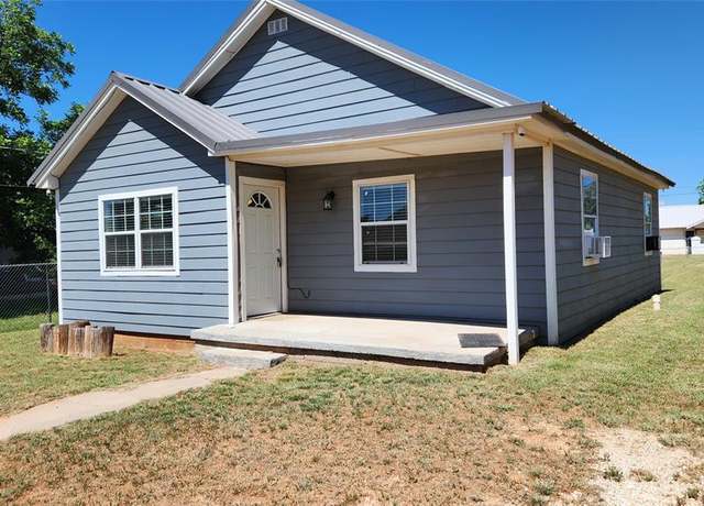 Property at 809 Bowie St, Sweetwater, TX 79556, 2 beds, 1 bath