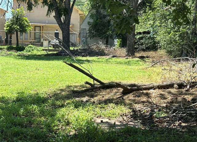 Property at 311 NE 7th Ave, Mineral Wells, TX 76067