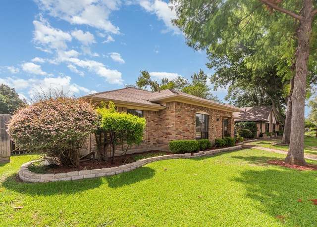 Property at 13426 Whispering Hills Dr, Dallas, TX 75243, 3 beds, 2 baths