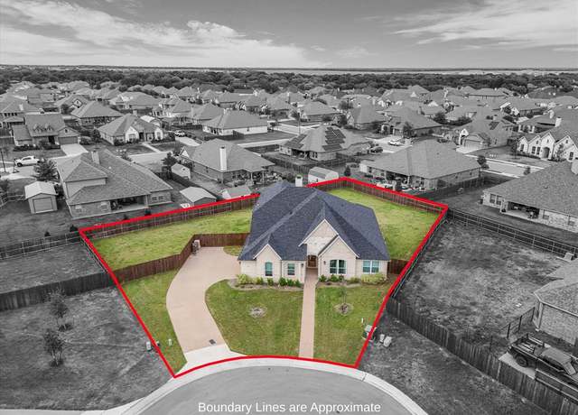 Property at 513 Rye Cir, Mcgregor, TX 76655, 4 beds, 3 baths