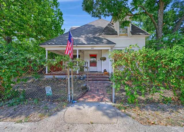 Property at 6911 Pecan St, Frisco, TX 75034, 3 beds, 2 baths