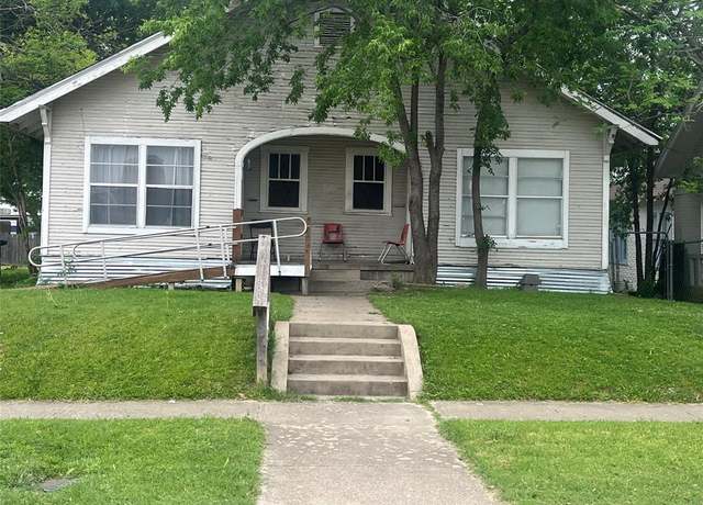 Property at 832 Elmwood Ave, Fort Worth, TX 76104, 4 beds, 2 baths