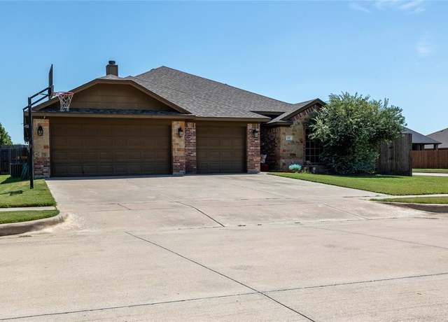 Property at 629 E Sheila Cir, Joshua, TX 76058, 4 beds, 3 baths