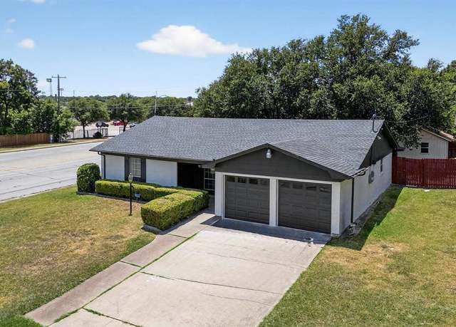 Property at 2601 Denbury Dr, Fort Worth, TX 76133, 4 beds, 2 baths