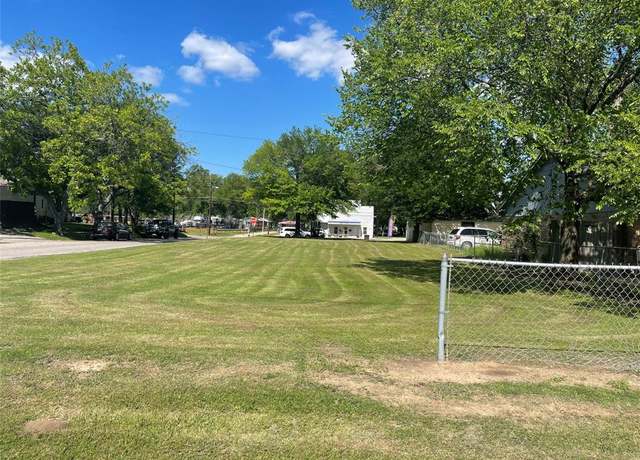 Property at 1112 N Beaton St, Corsicana, TX 75110