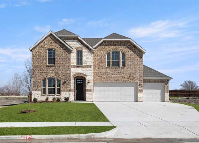 Property at 512 Pinnacles Ct, Forney, TX 75126, 4 beds, 3.5 baths