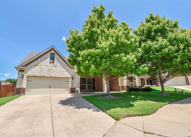 Property at 630 Celeste Ln, Burleson, TX 76028, 5 beds, 3 baths