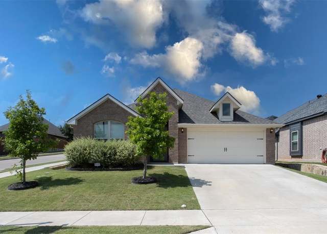 Property at 11880 Carlin Dr, Fort Worth, TX 76108, 3 beds, 2 baths